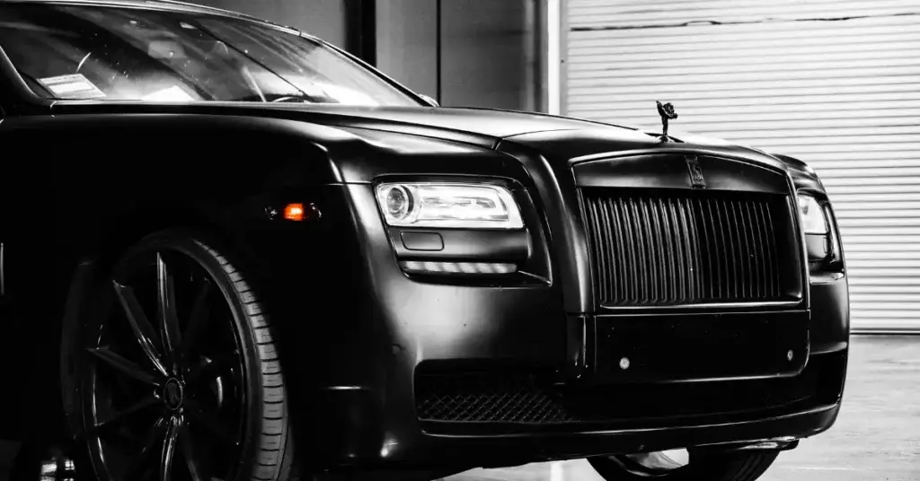 Black-car-Dynamax-Wraps