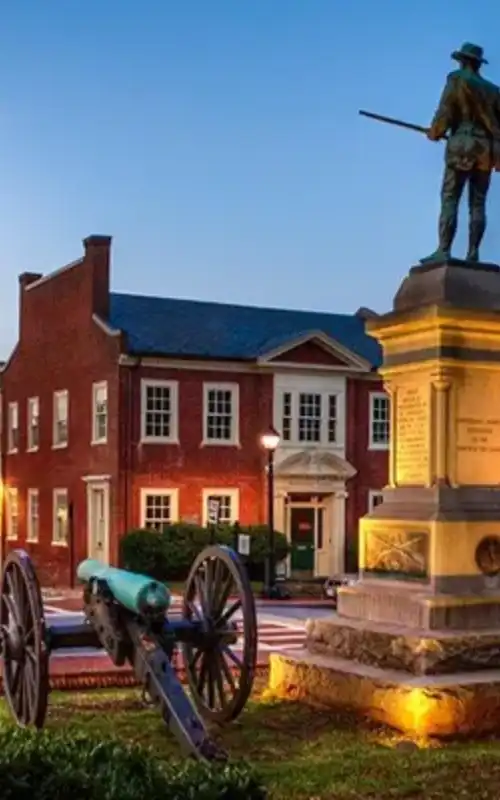 Historic monument and building in Charlottesville, VA | Dynamax Wraps