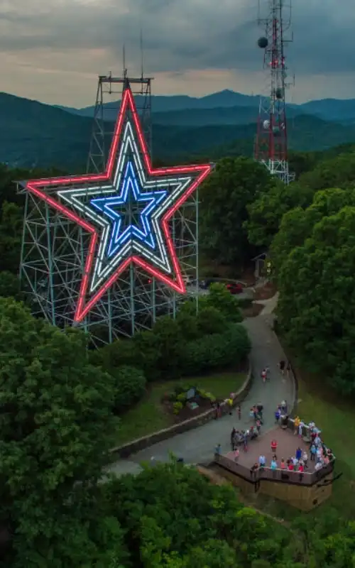 Roanoke Star On Mill Mountain Overlooking Roanoke VA - Dynamax Wraps